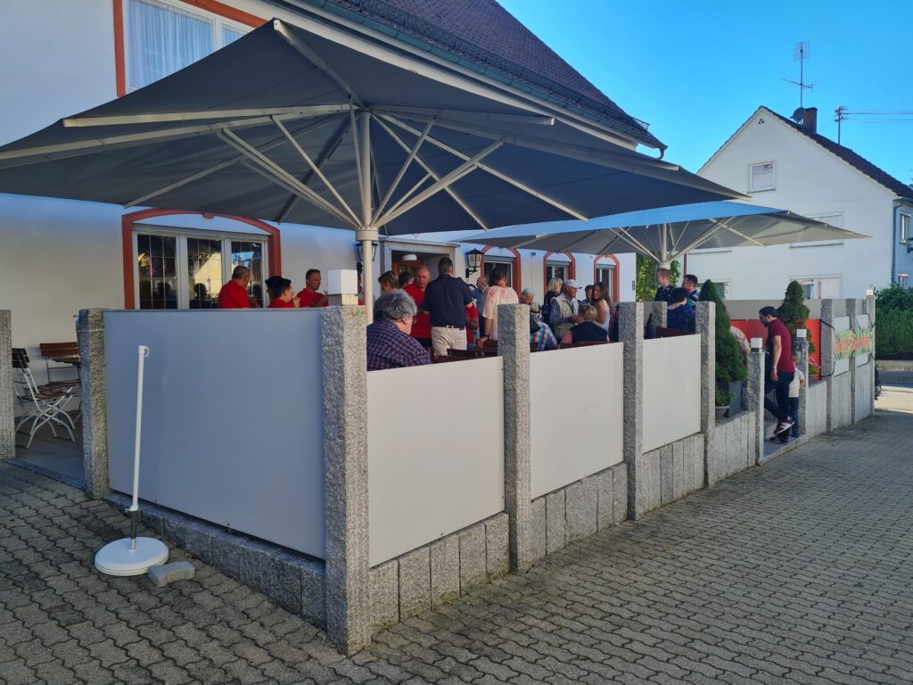 Gasthaus zum Löwen 3 terrasse gasthaus loewen oggelshausen badbuchau werbegemeinschaft wgb